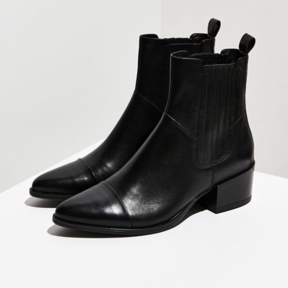Vagabond Marja Chelsea Leather Ankle Boots